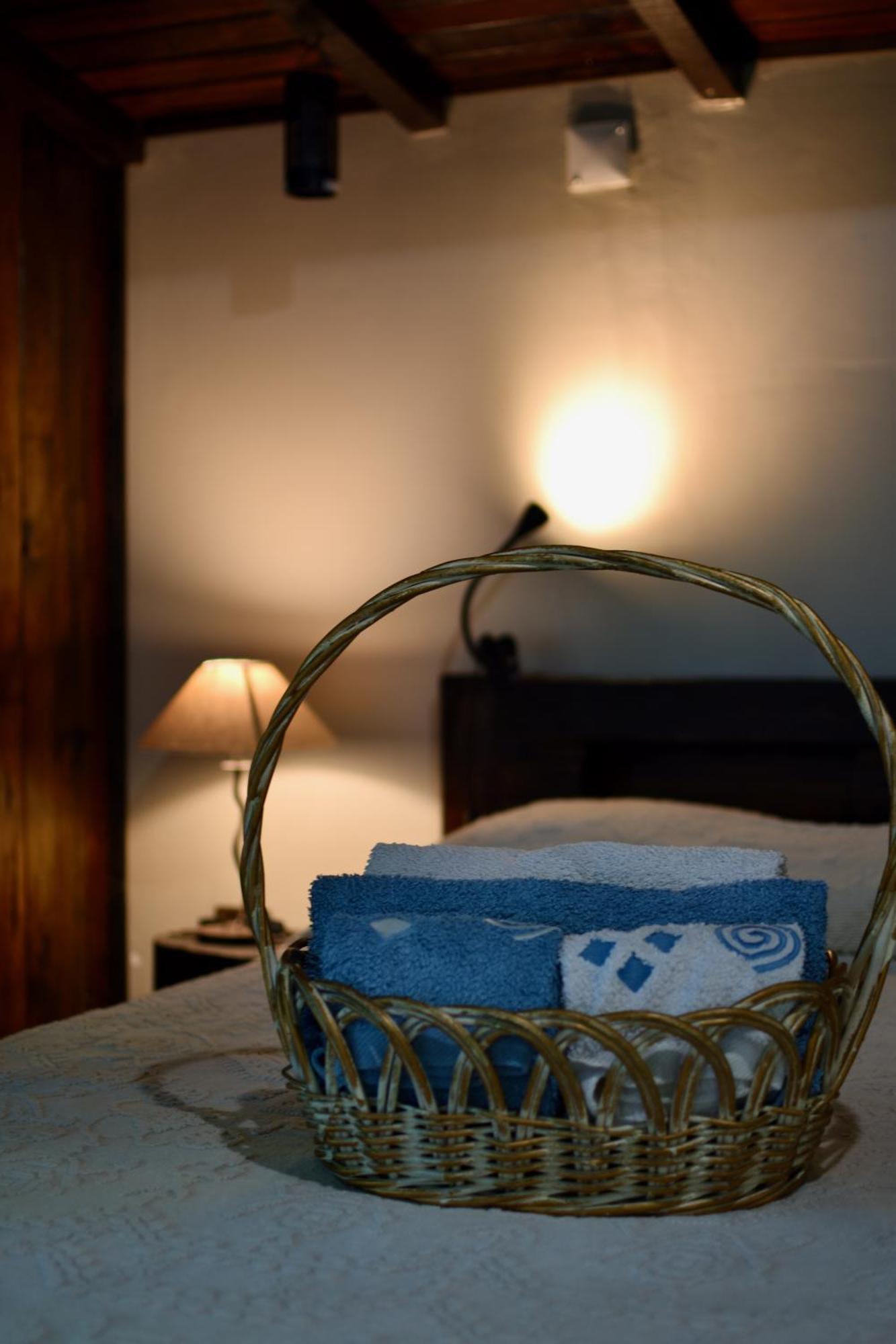 O Cantinho De Coura - A Cabana ปาเรเจส เจ โครา ภายนอก รูปภาพ